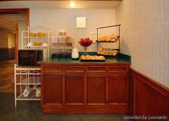 Comfort Inn & Suites West Springfield Bagian luar foto