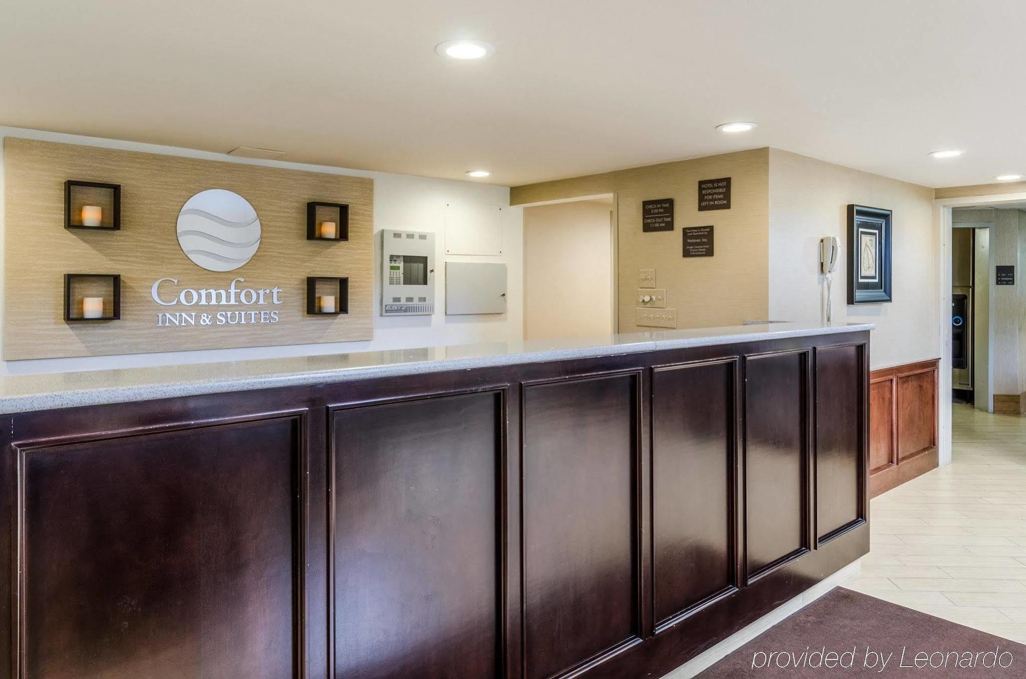 Comfort Inn & Suites West Springfield Bagian luar foto