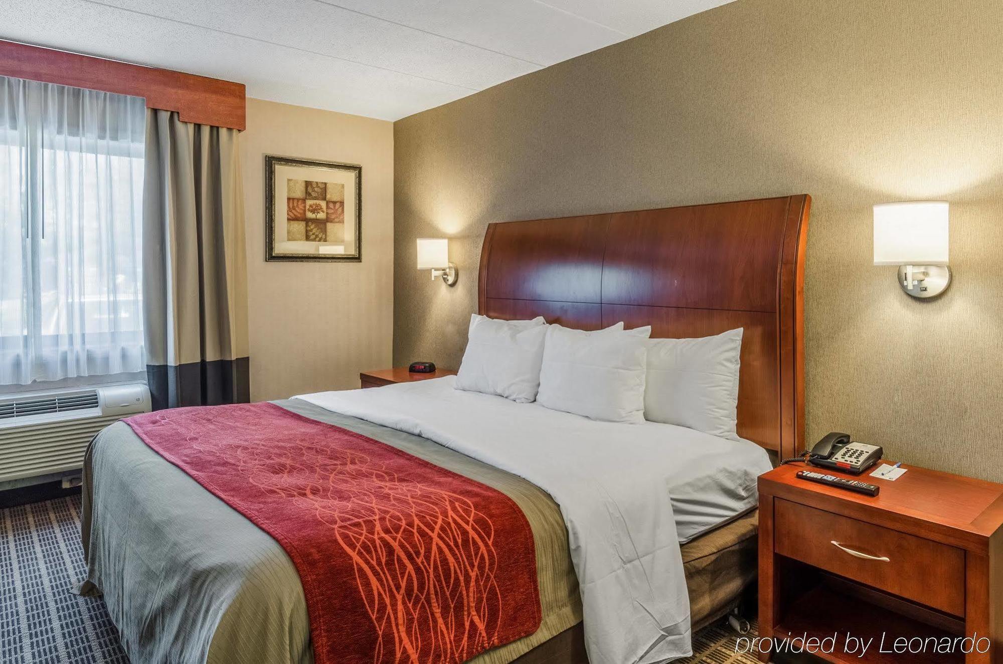Comfort Inn & Suites West Springfield Bagian luar foto