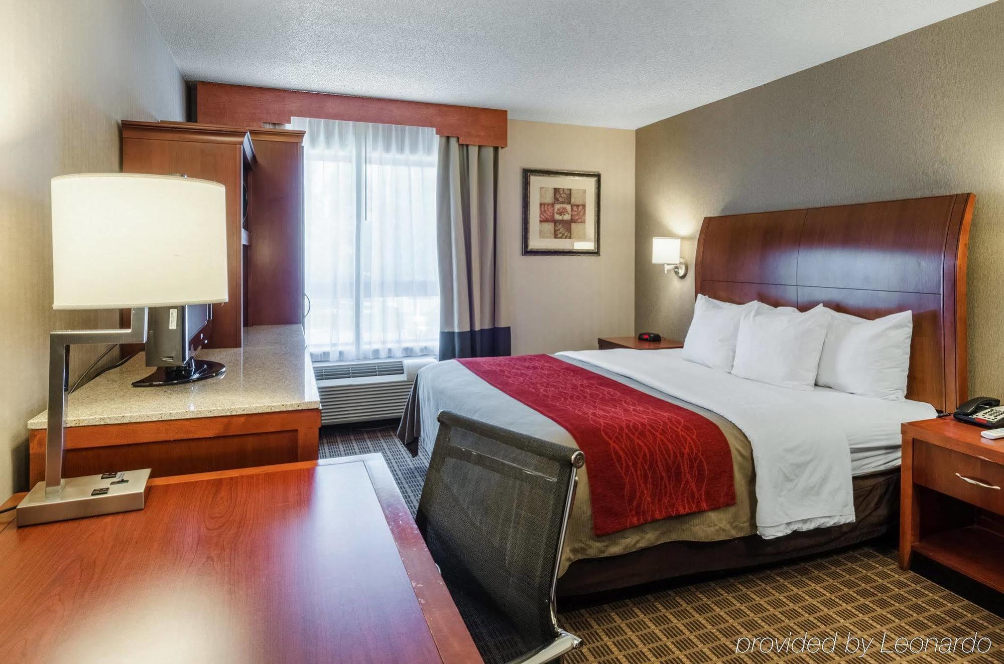Comfort Inn & Suites West Springfield Bagian luar foto