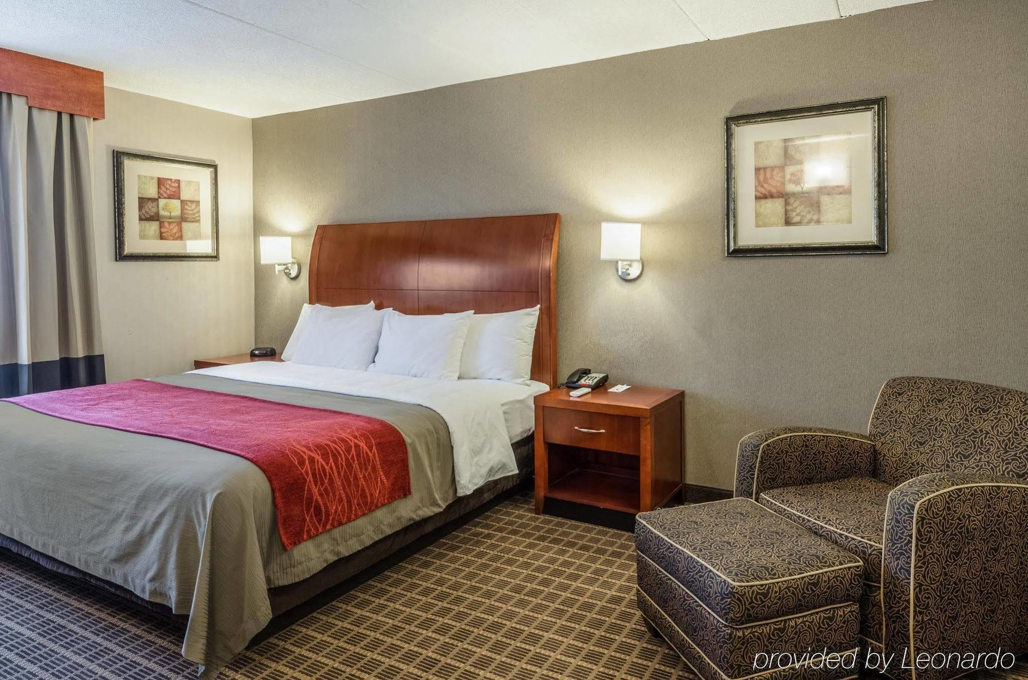 Comfort Inn & Suites West Springfield Bagian luar foto