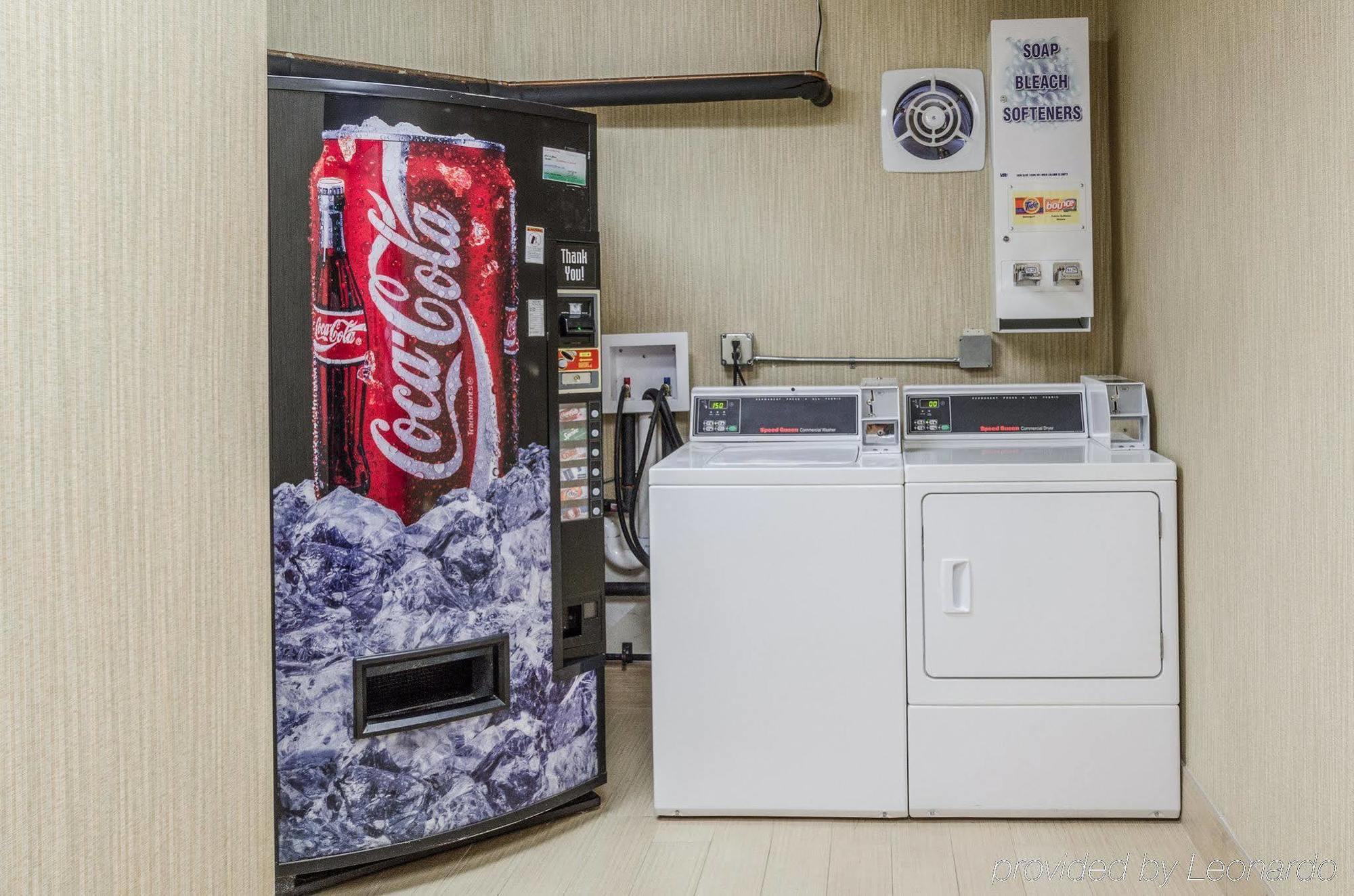 Comfort Inn & Suites West Springfield Bagian luar foto
